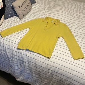 Yellow V neck Iisli cashmere sweater size L